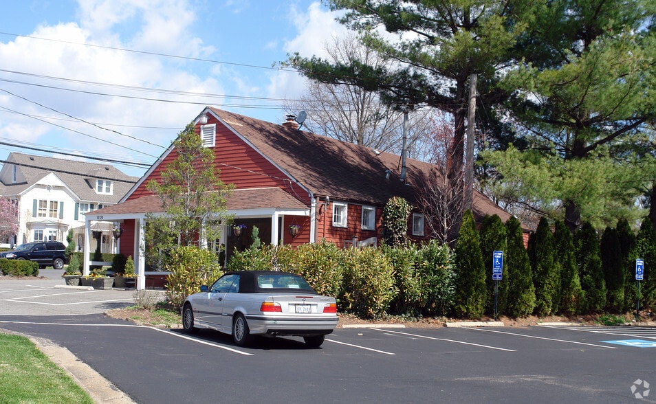 1139 Walker Rd, Great Falls, VA for sale - Primary Photo - Image 1 of 1