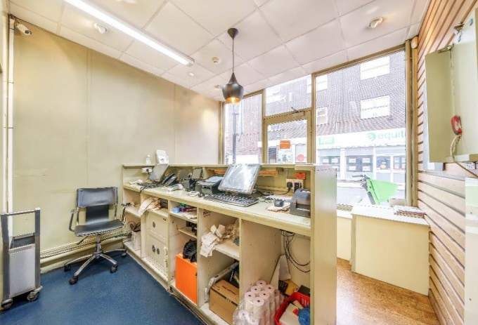 18 Trinity Rd, London for sale Interior Photo- Image 1 of 1