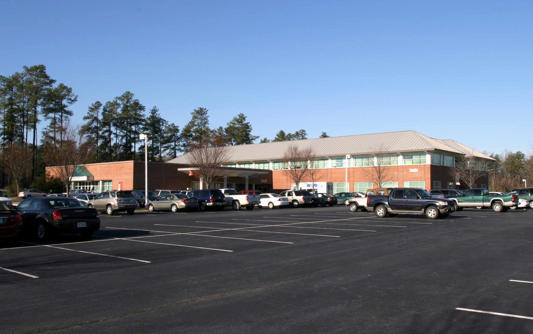 11601 Iron Bridge Rd, Chester, VA for lease Building Photo- Image 1 of 3