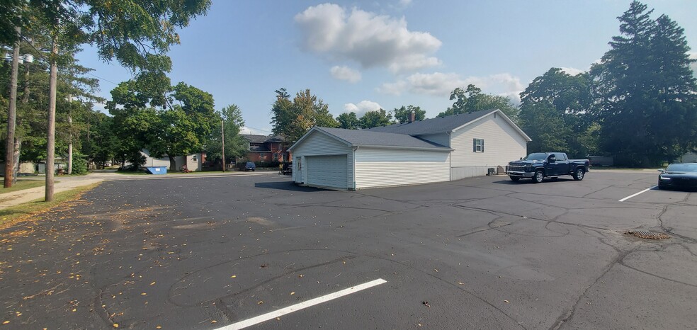 302 W Corunna Ave, Corunna, MI for sale - Building Photo - Image 2 of 14