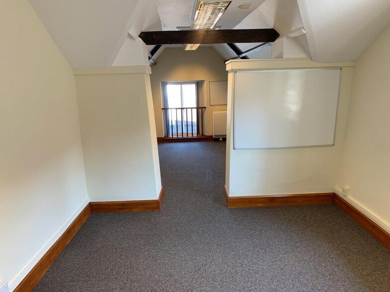 23A Goose St, Frome for lease - Interior Photo - Image 3 of 10