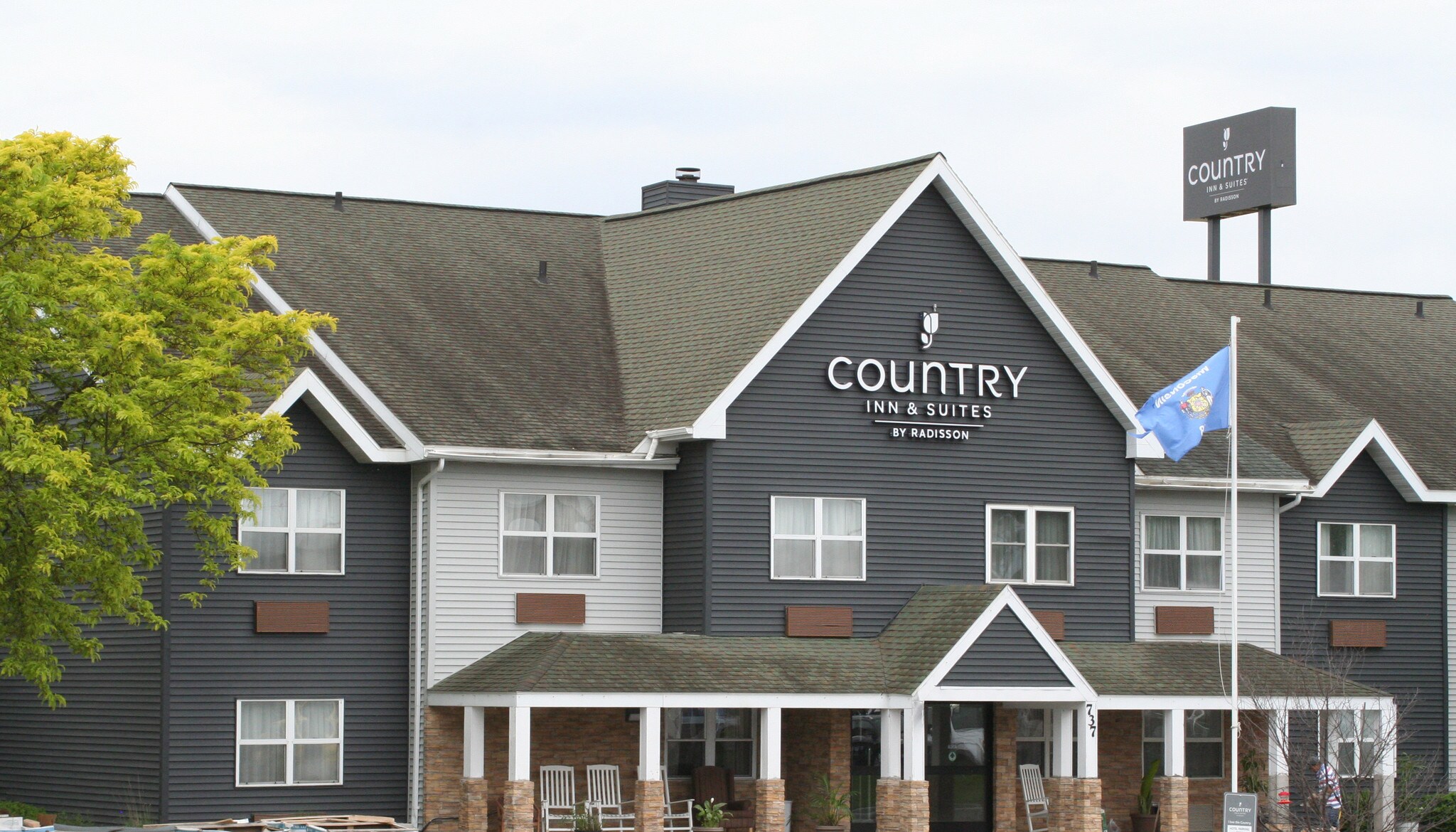 737 Avon Rd, Sparta, WI for sale Primary Photo- Image 1 of 1