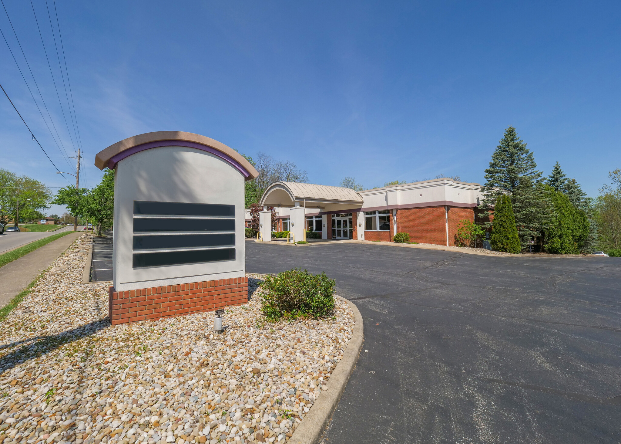 240 W Cook Rd, Mansfield, OH for sale Building Photo- Image 1 of 37