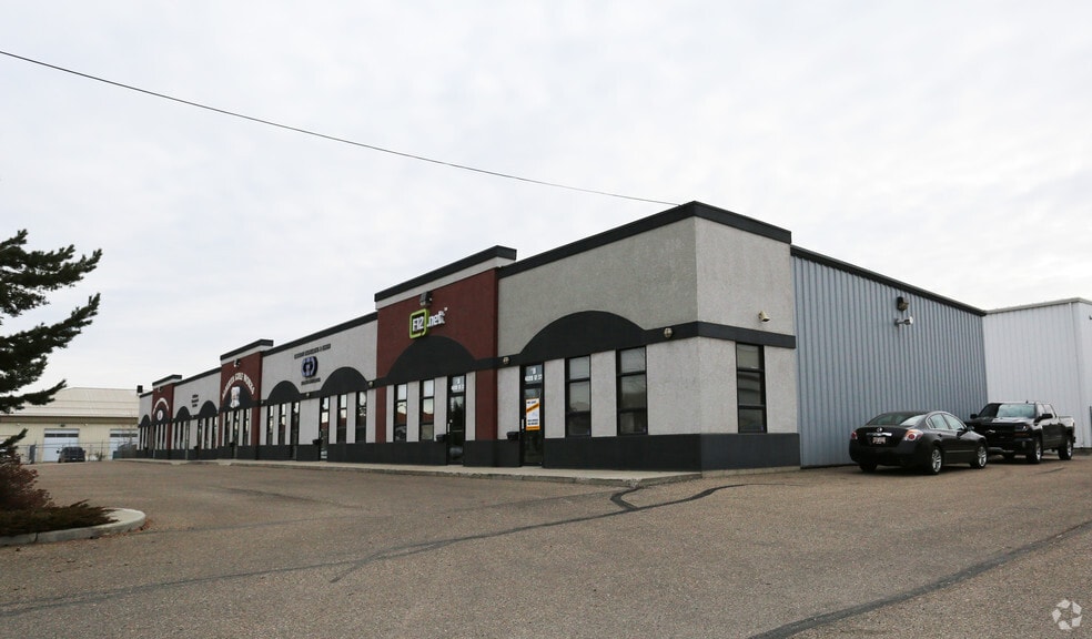 4699 61 St, Red Deer, AB for lease - Building Photo - Image 2 of 4