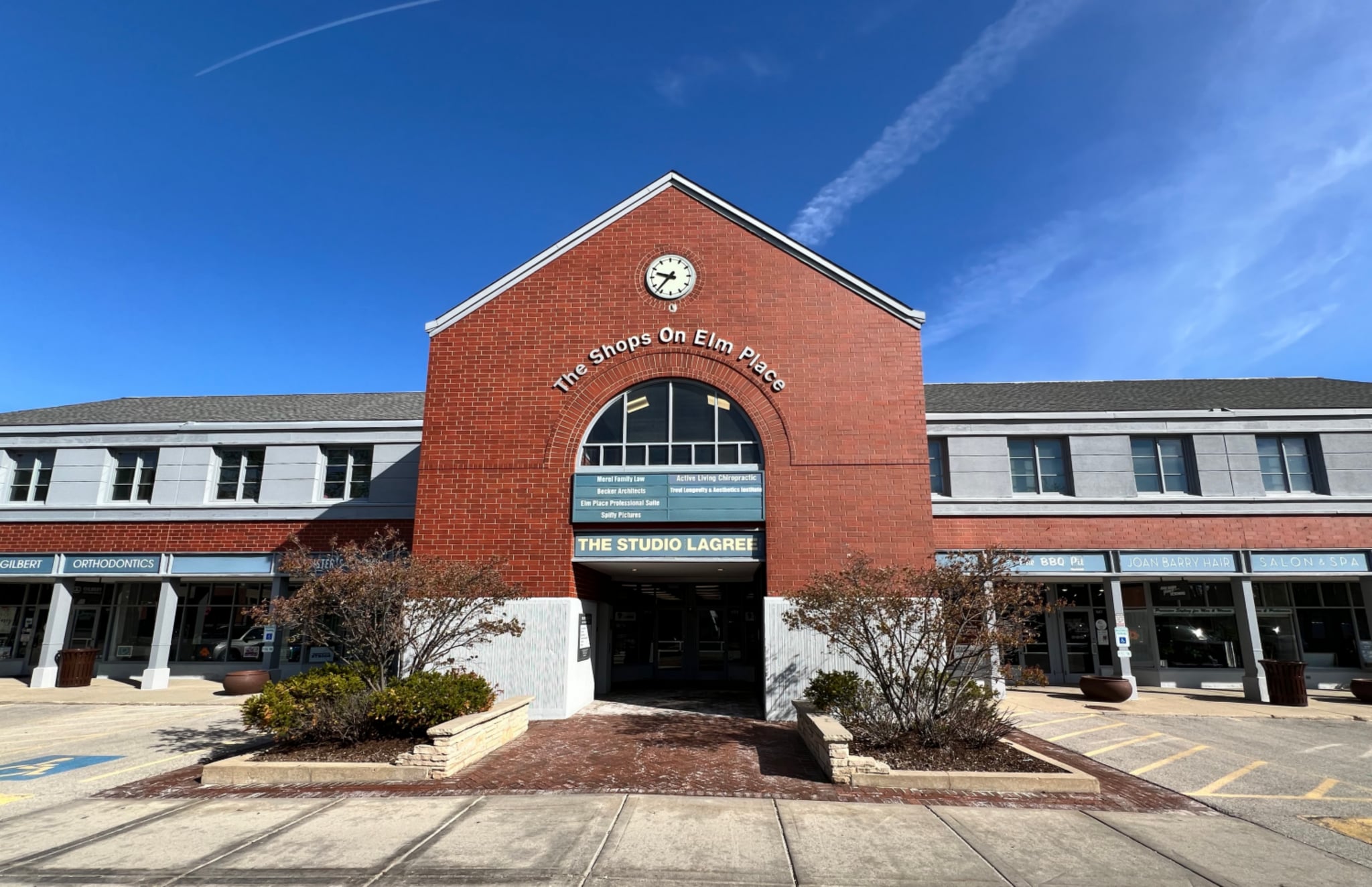 581-607 Elm Pl, Highland Park, IL for lease Building Photo- Image 1 of 9