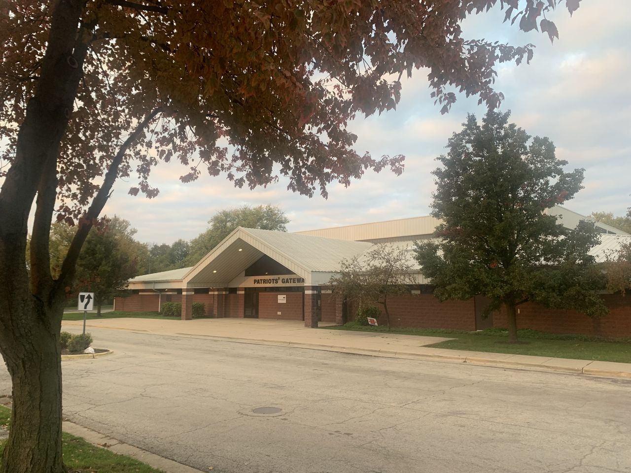 615 S 5th St, Rockford, IL for lease Primary Photo- Image 1 of 19