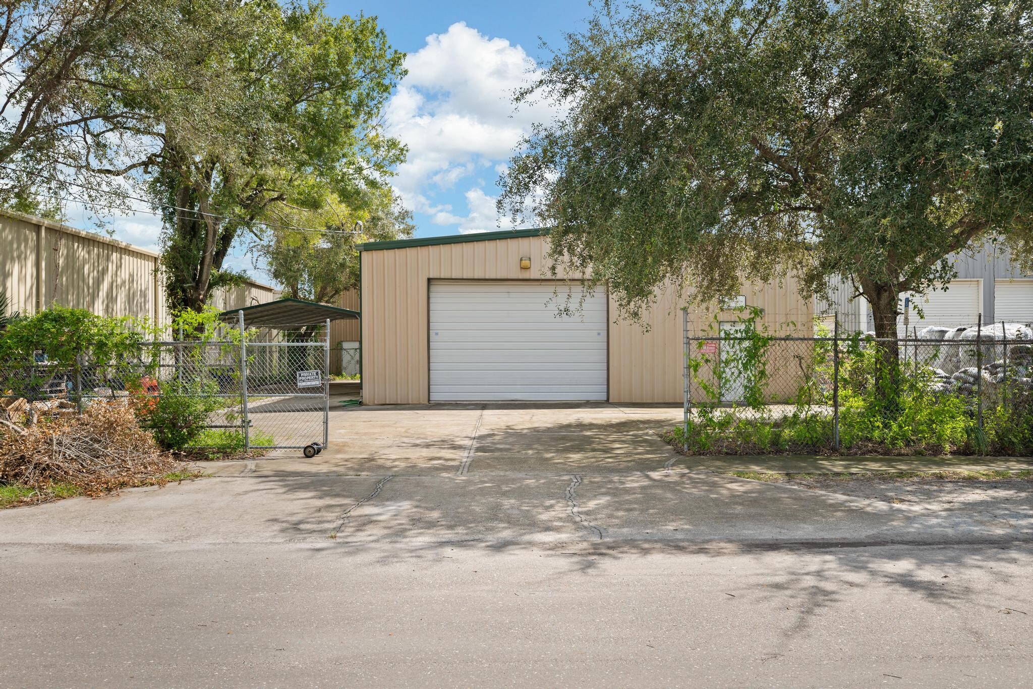 4825 N Lauber Way, Tampa, FL for sale Primary Photo- Image 1 of 25