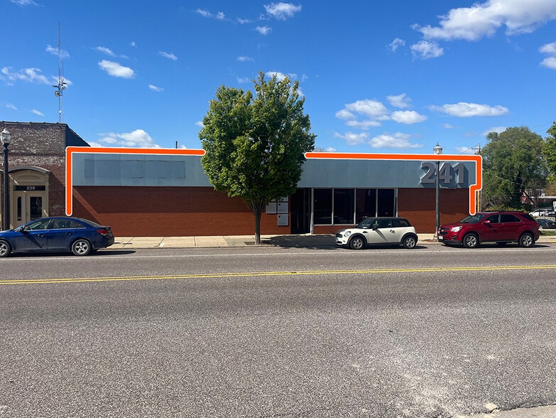 241 N Main St, Edwardsville, IL for lease - Building Photo - Image 1 of 6