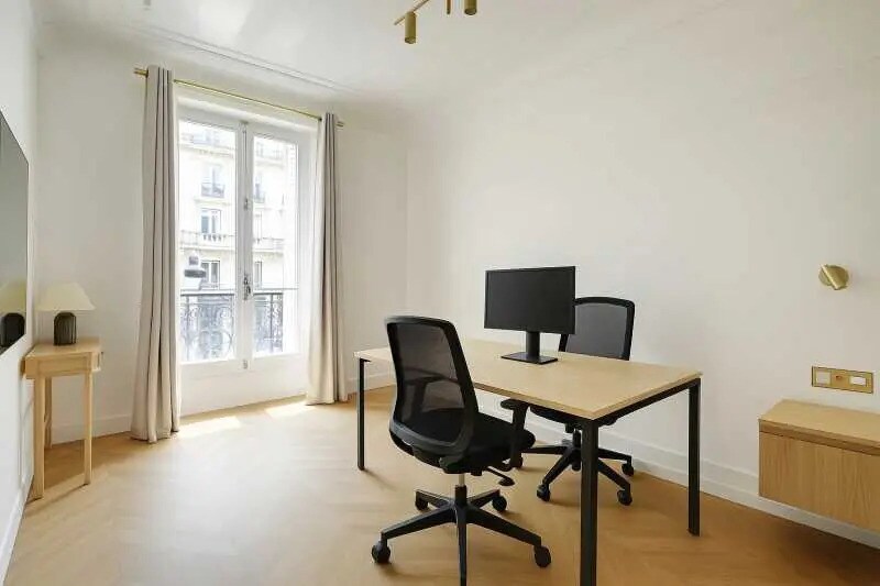 Office in Paris for lease - Interior Photo - Image 2 of 7