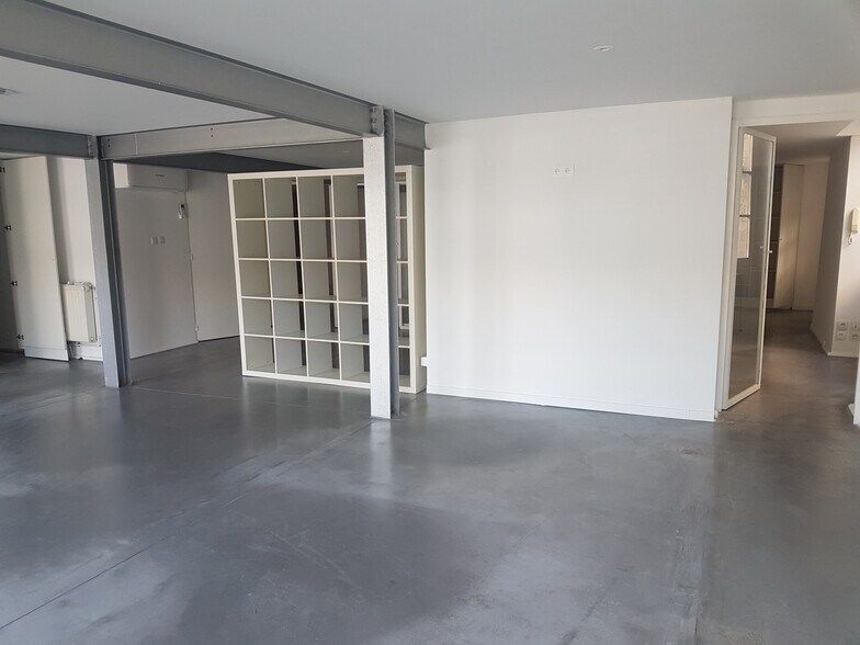 Office in Bordeaux for lease - Building Photo - Image 3 of 8