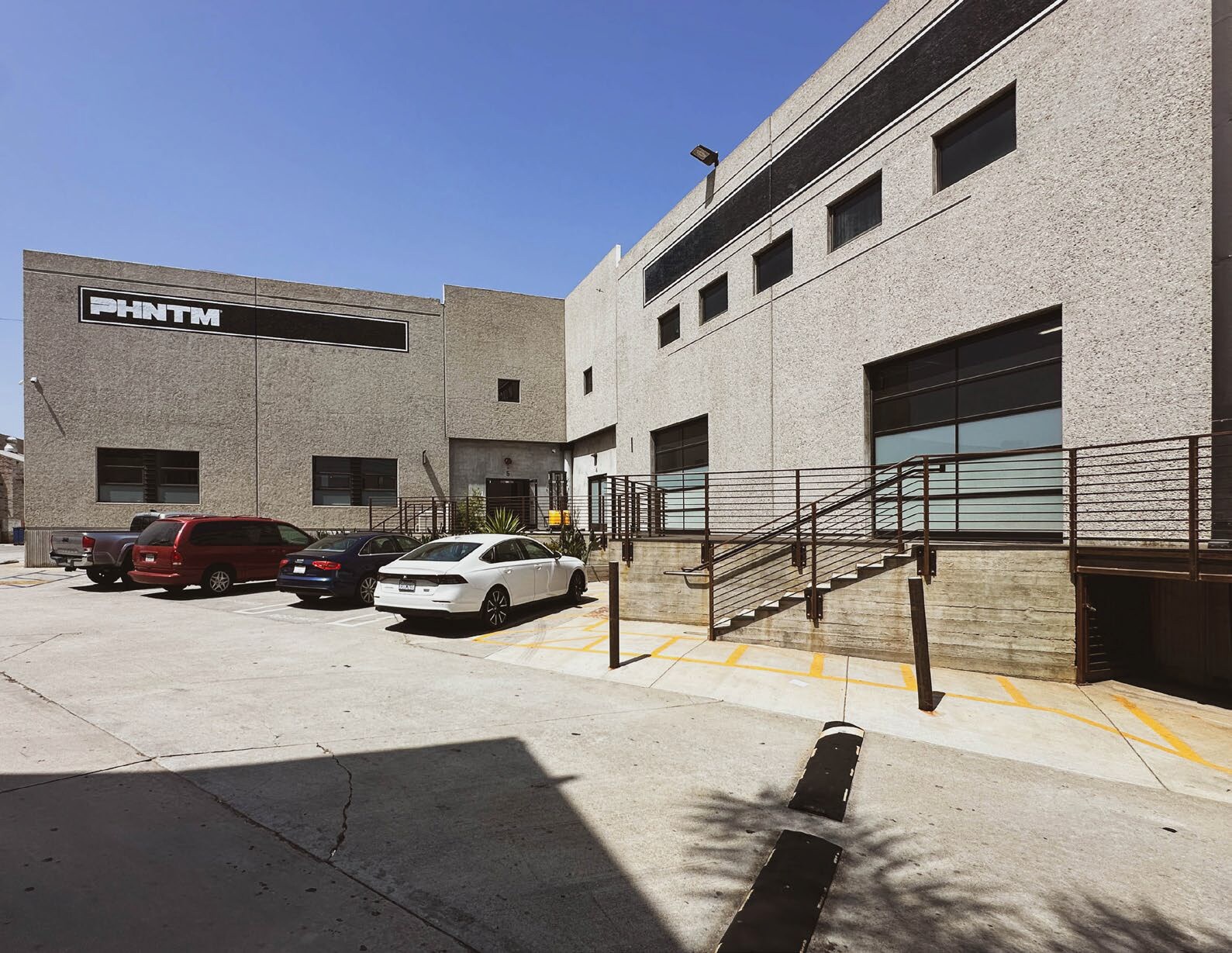 1375 E 6th St, Los Angeles, CA for lease Building Photo- Image 1 of 9