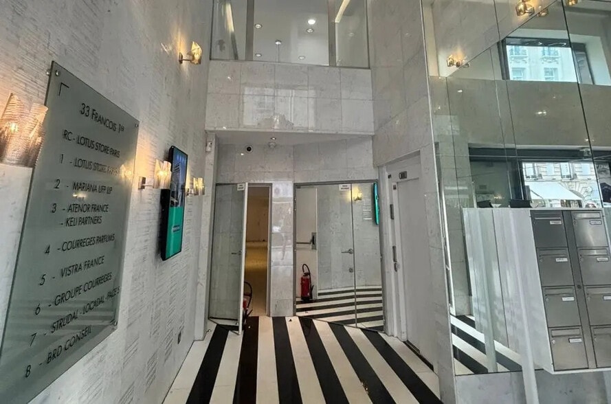 33 Rue François Ier, Paris for lease - Building Photo - Image 2 of 9