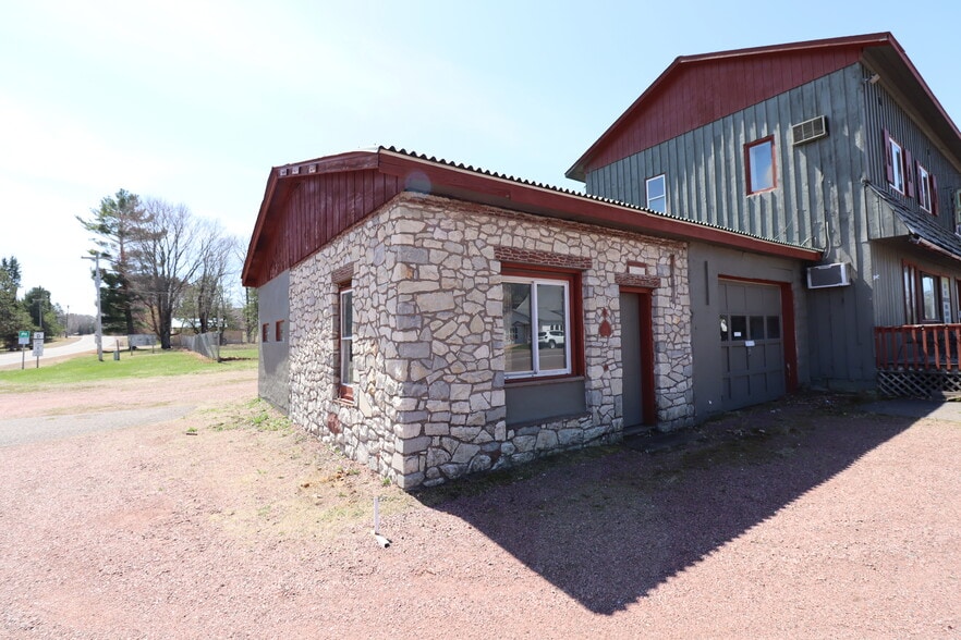 22211 US Highway 63, Grand View, WI for sale - Building Photo - Image 2 of 17