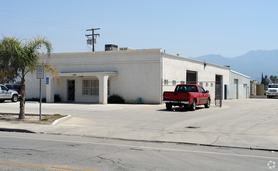 1301 S Santa Fe Ave, San Jacinto, CA for lease - Building Photo - Image 1 of 3