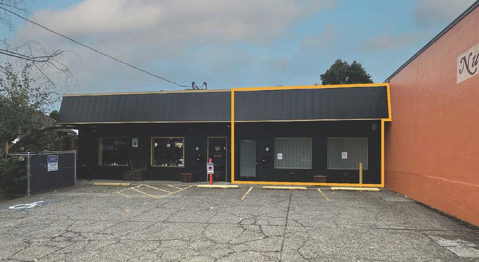 2123 SE Division St, Portland, OR for lease - Building Photo - Image 1 of 3