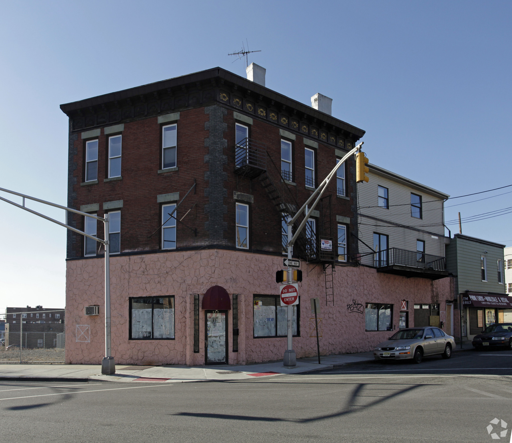 733-735 6th St, Union City, NJ for sale Primary Photo- Image 1 of 1