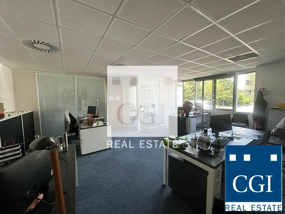 Office in Eybens for lease Building Photo- Image 1 of 11