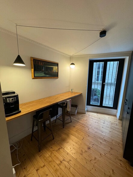 Office in Bordeaux for sale - Interior Photo - Image 3 of 9