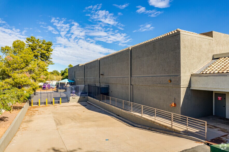 1700-1790 E Elliot Rd, Tempe, AZ for lease - Building Photo - Image 3 of 7