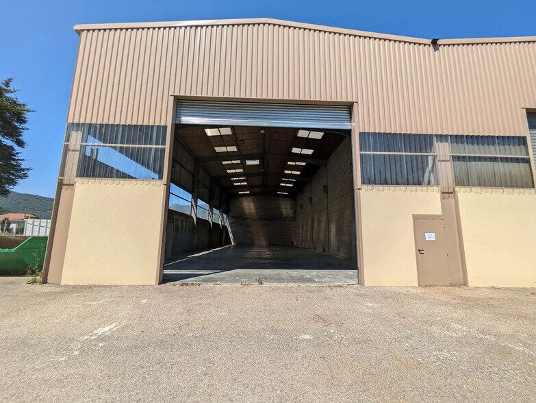 732 Avenue Aristide Briand, Vizille for lease - Building Photo - Image 2 of 3