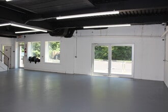 1393-1395 Us Highway 46, Ledgewood, NJ for lease Interior Photo- Image 2 of 9