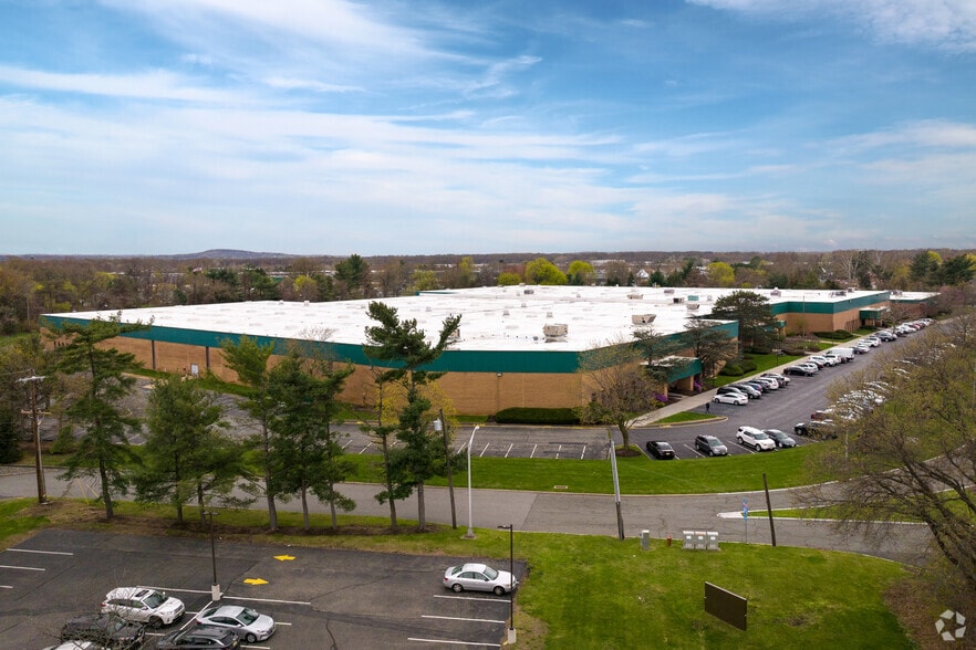 10 New Maple Ave, Pine Brook, NJ for lease - Building Photo - Image 2 of 6