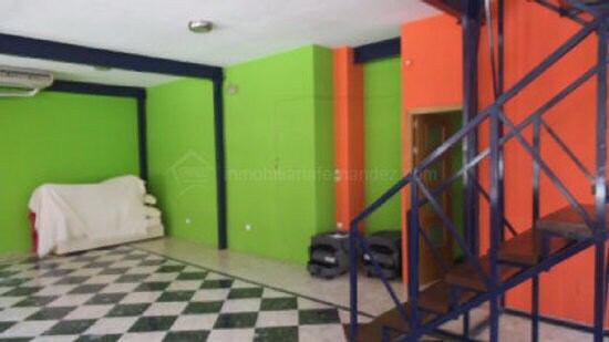 Retail in Cáceres, Cáceres for lease - Building Photo - Image 3 of 11