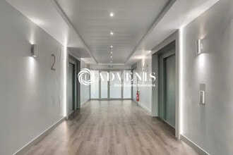 Office in Ivry-sur-Seine for lease Building Photo- Image 1 of 1
