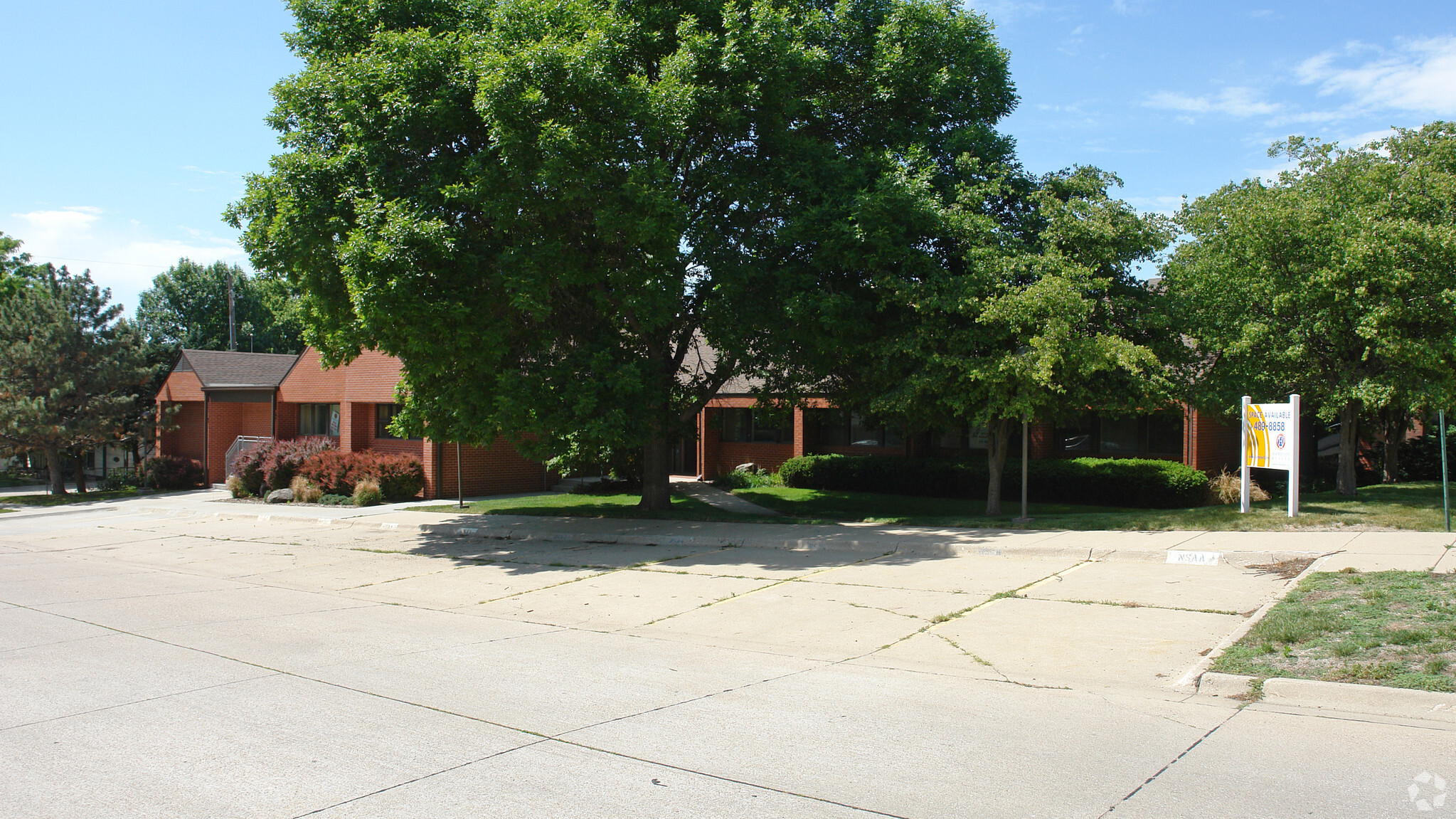 8230 Beechwood Dr, Lincoln, NE for sale Primary Photo- Image 1 of 6