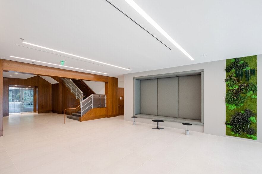 20 Enterprise, Aliso Viejo, CA for lease - Lobby - Image 3 of 13