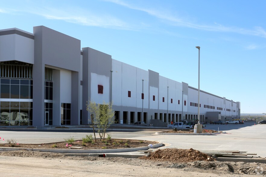 9310 W Buckeye Rd, Tolleson, AZ for sale - Building Photo - Image 1 of 1