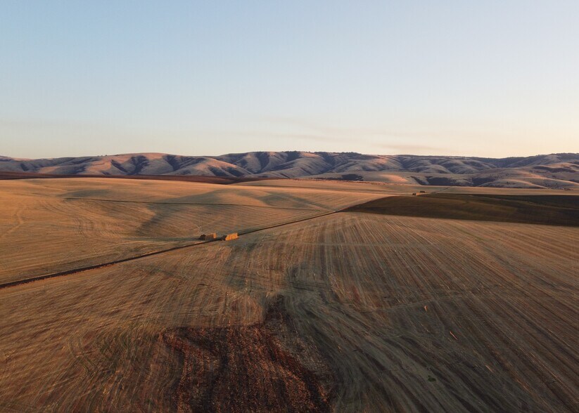 77703 Degraw Rd, Weston, OR for sale - Primary Photo - Image 1 of 1