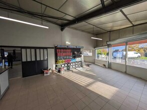 Flex in L'Isle-d'Abeau for sale Interior Photo- Image 2 of 3