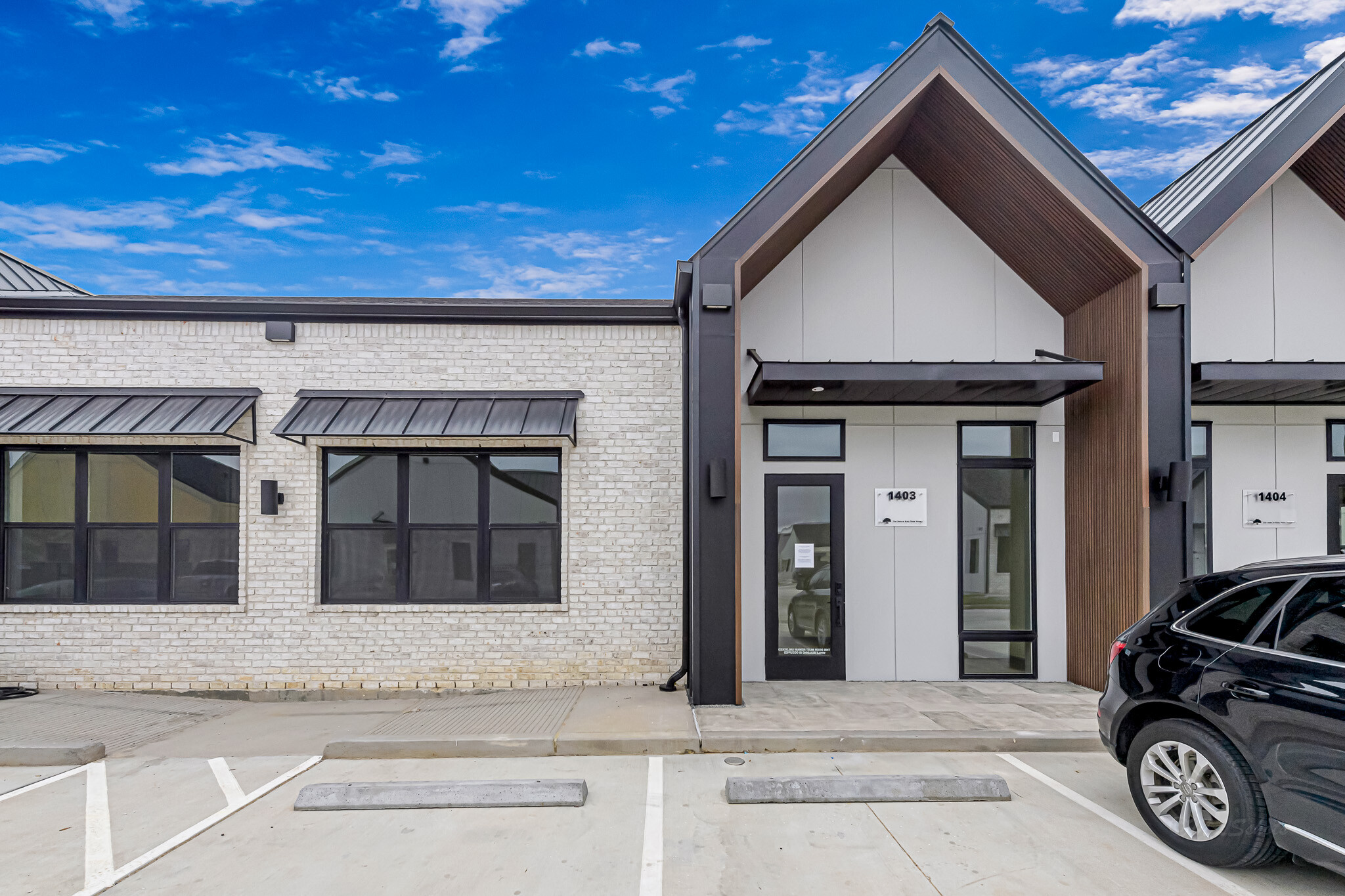 1325 Main Street, Katy, TX for lease Building Photo- Image 1 of 23