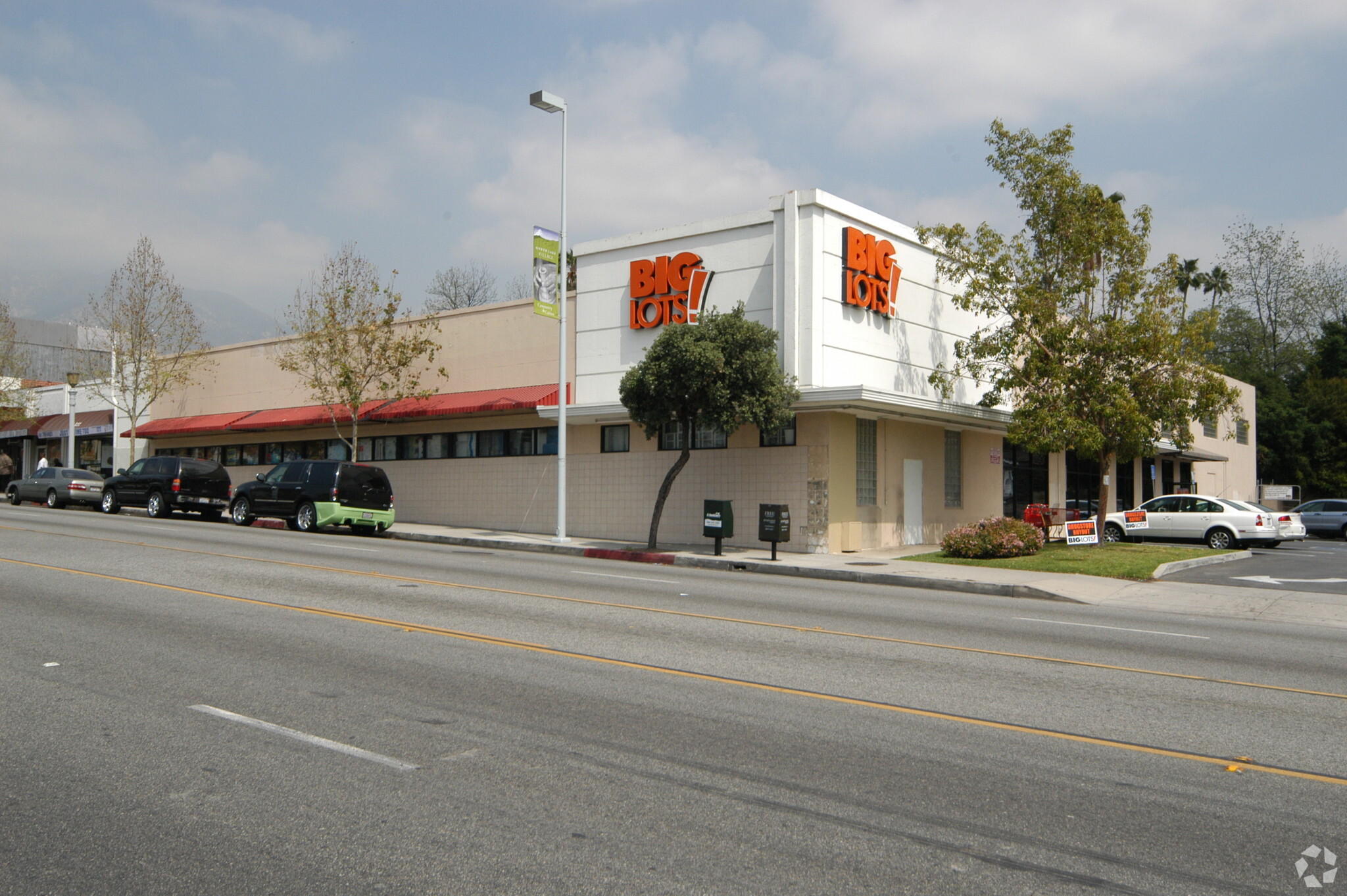 1260 N Lake Ave, Pasadena, CA for lease Primary Photo- Image 1 of 2