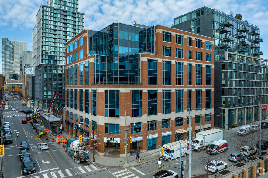 184 Front St E, Toronto, ON for lease - Building Photo - Image 1 of 5