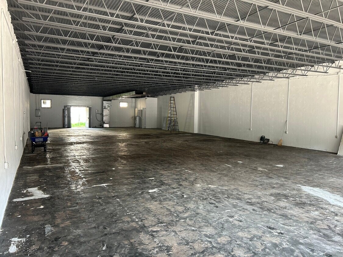 202-204 N Arendell Ave, Zebulon, NC for lease Interior Photo- Image 1 of 2