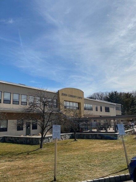 450 W Nyack Rd, West Nyack, NY for sale - Building Photo - Image 1 of 1