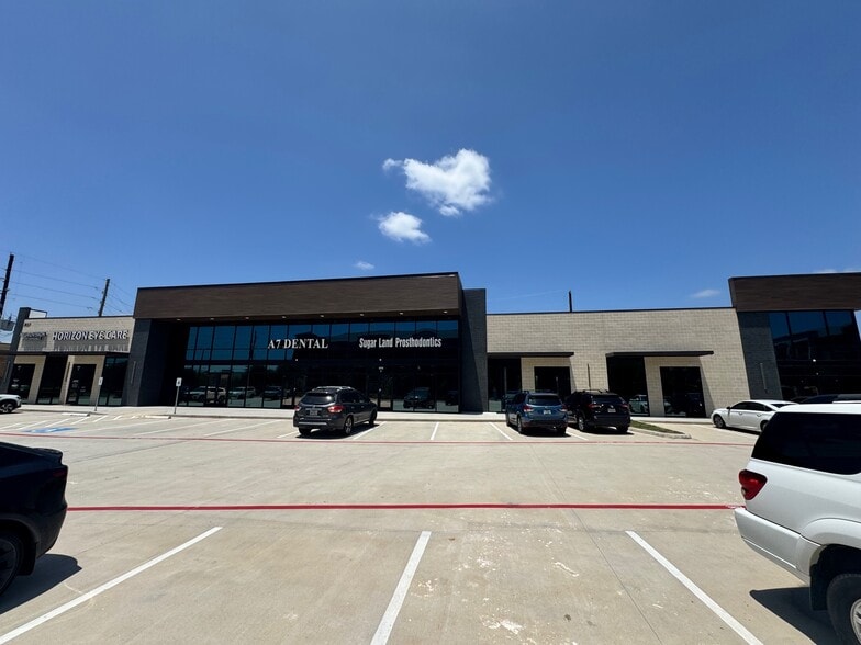 7427 Branford Pl, Sugar Land, TX for lease - Primary Photo - Image 1 of 4