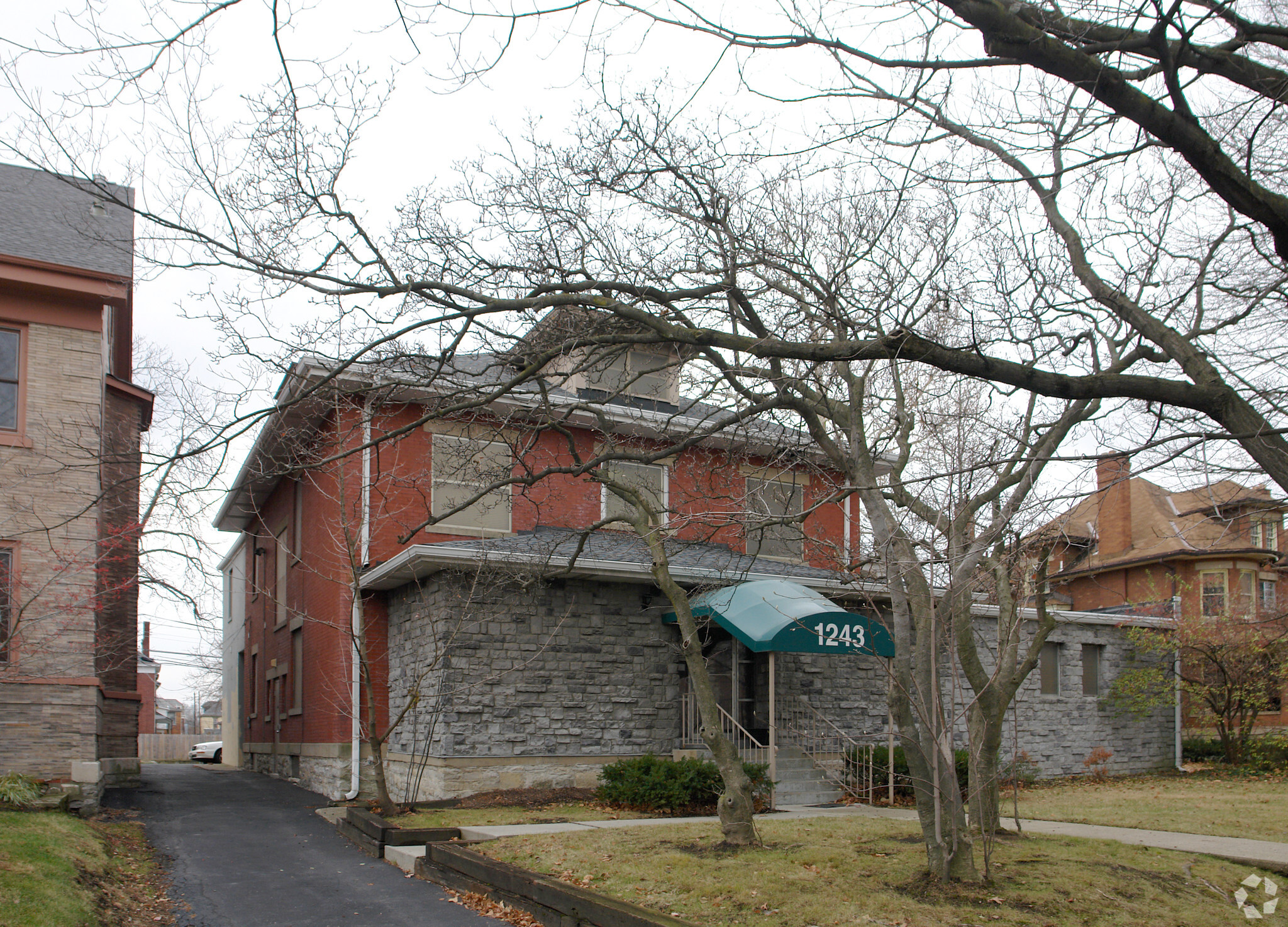 1243 E Broad St, Columbus, OH for sale Primary Photo- Image 1 of 1