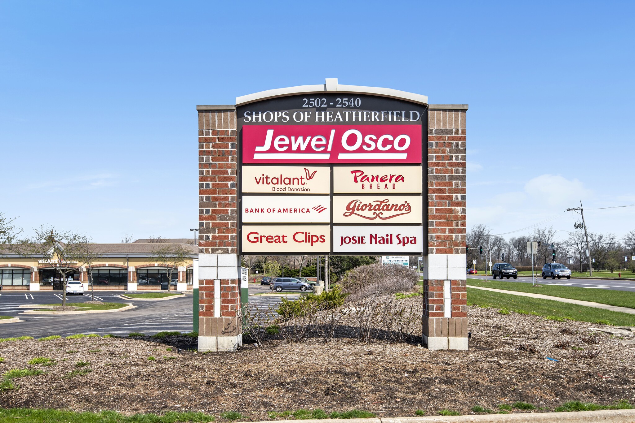 2502-2540 Waukegan Rd, Glenview, IL 60025 - Shops Of Heatherfield | LoopNet
