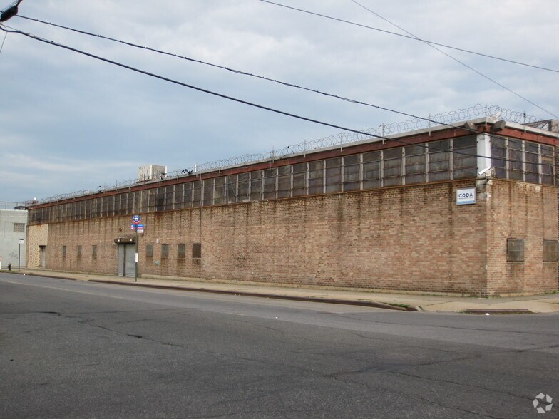 906 Wortman St, Brooklyn, NY for sale - Primary Photo - Image 1 of 1