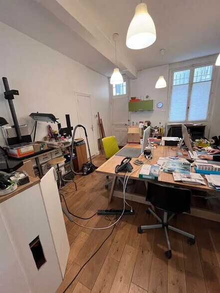 Retail in Vincennes for sale - Building Photo - Image 2 of 4