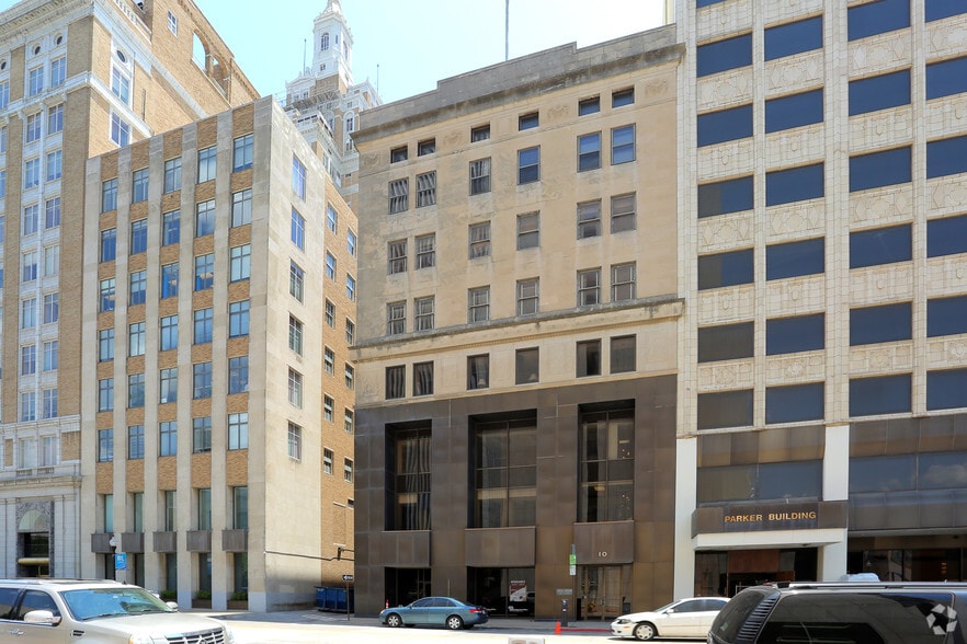 10 E 3rd St, Tulsa, OK for sale - Building Photo - Image 1 of 8