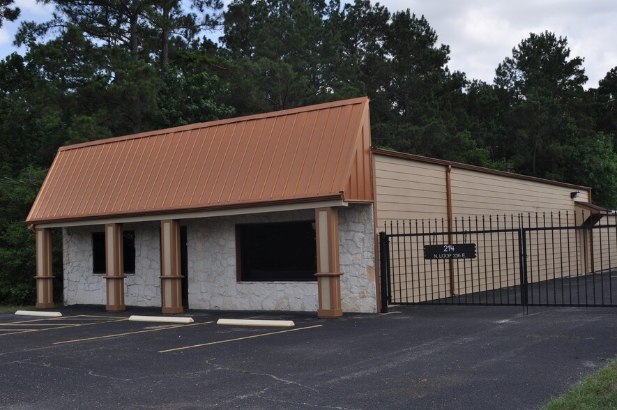 214 N Loop 336 E, Conroe, TX for sale - Building Photo - Image 1 of 1