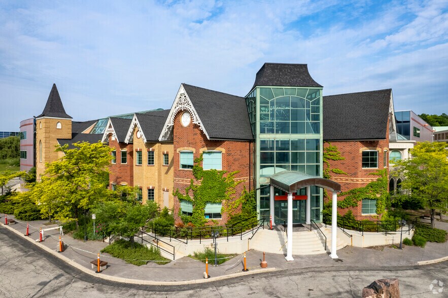 1295 North Service Rd, Burlington, ON for lease - Primary Photo - Image 1 of 6