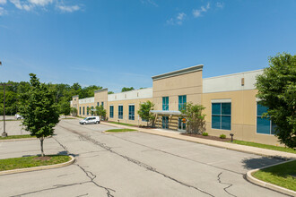 761 Commonwealth Dr, Warrendale, PA for lease Building Photo- Image 2 of 7