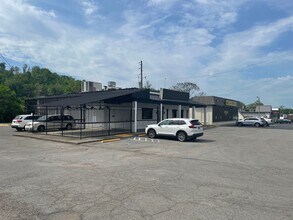 7105 Old Harding Pike, Nashville, TN for lease Building Photo- Image 2 of 5