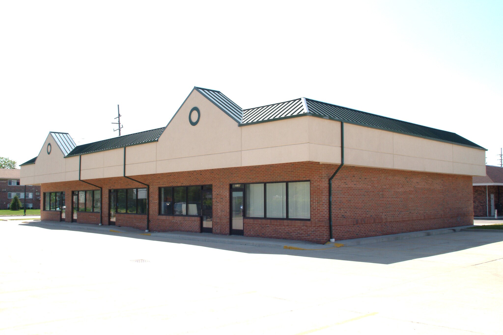 25191-25199 Hoover Rd, Warren, MI for sale Building Photo- Image 1 of 1