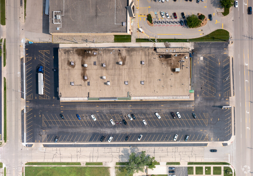 110-180 E Waverly St, Morris, IL for lease - Aerial - Image 3 of 5